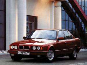 BMW 540i Sedan 1992 года